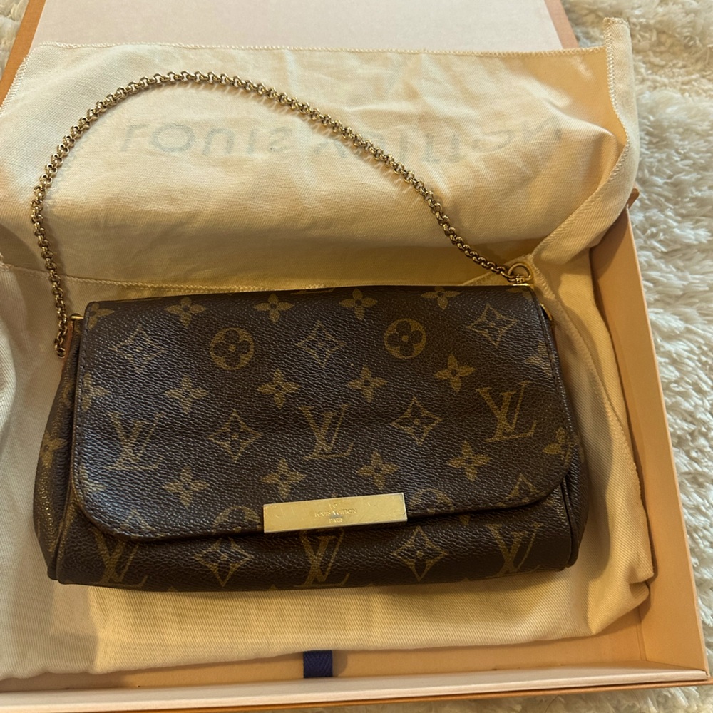 Authentic Louis Vuitton Favorite PM Monogram Crossbody Bag